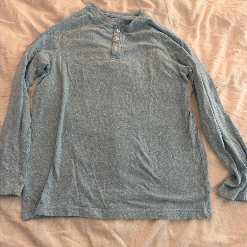 Boys long sleeve Henley tee - size 10/12 husky 
Excellent condition